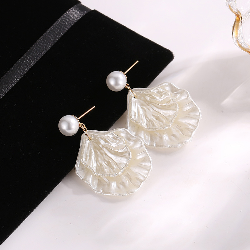 Pearl Shell Earrings — product photo